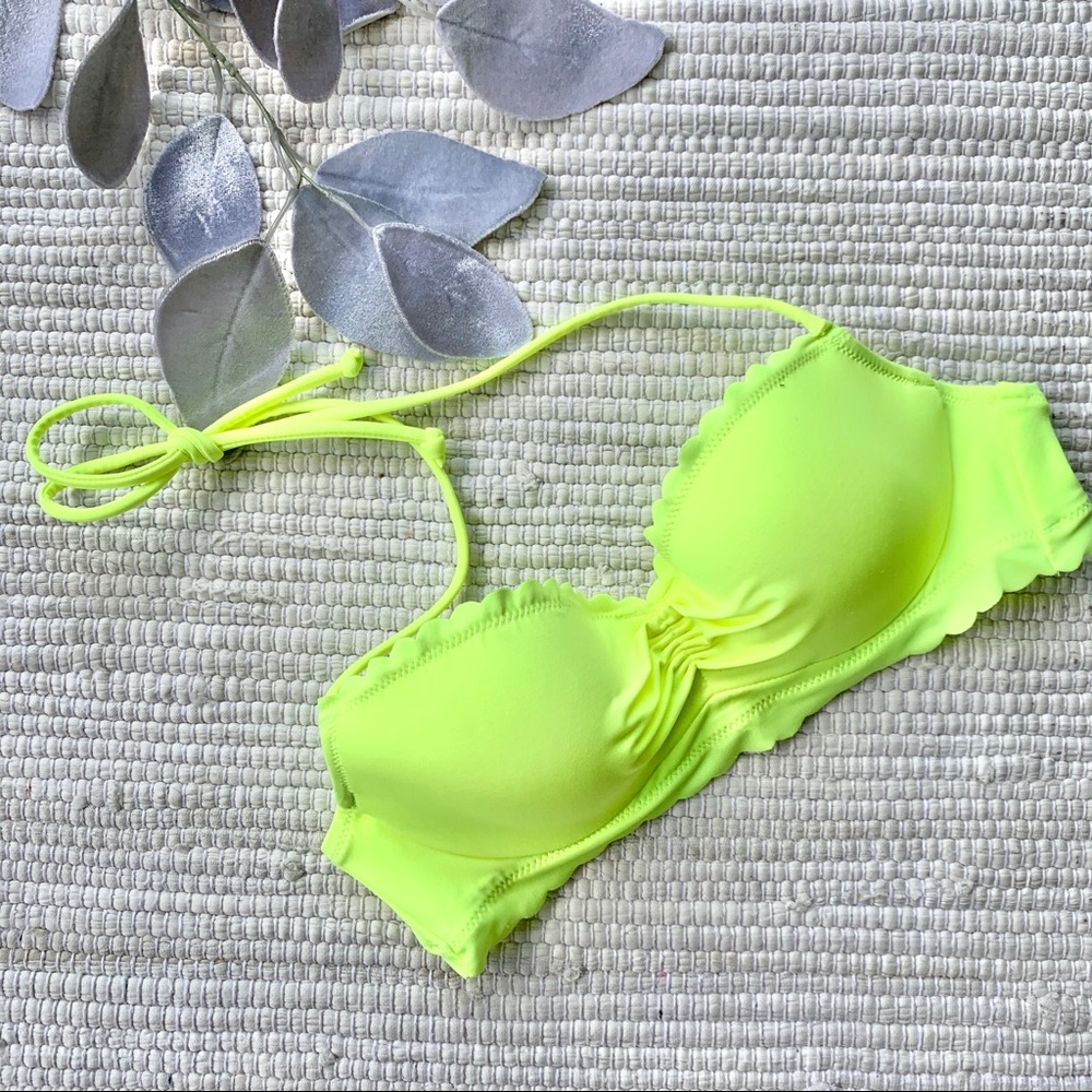 NWOT Victoria's secret bathing suit top F-016